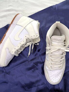 Nike Dunk High Sail Gum White Basketball Sneakers DD1869-109 Size 10.5W/9M
